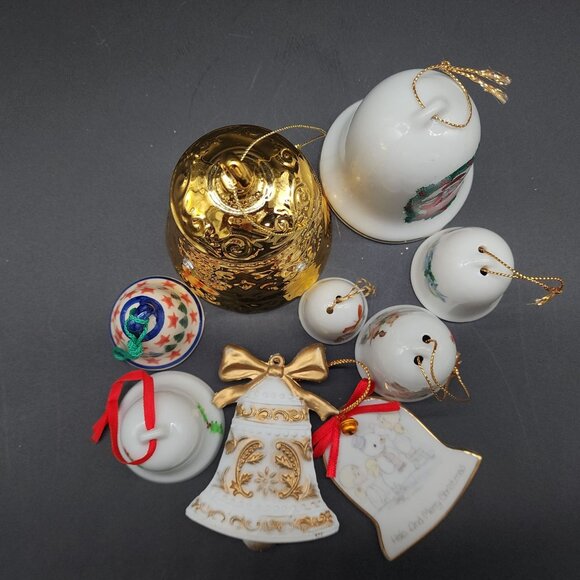Vintage 9 Ceramic Hanging Bell Ornaments Gold White Deer Santa Precious Moments - Picture 8 of 8